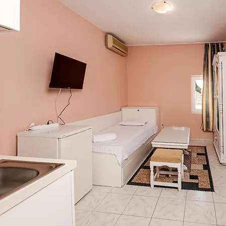 Family Paros 2 2* Gmina Pomorie