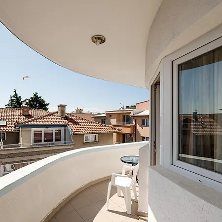 Family Paros 2 Szálloda 2*