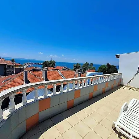 Family Paros 2 2* Πομόριε