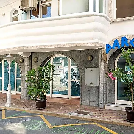 Family Paros 2 Πομόριε