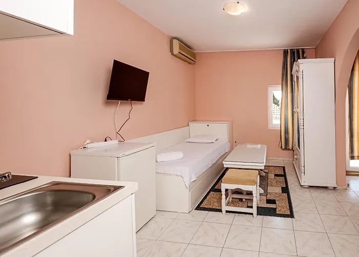 Family Paros 2 2* Gmina Pomorie